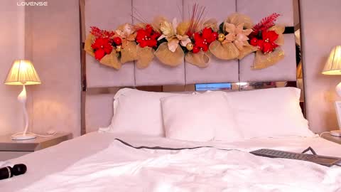 Snapshot of miaebony_ chatting on 12/15/24, 12:51 Call me Mia online show from 12/15/24, 12:51