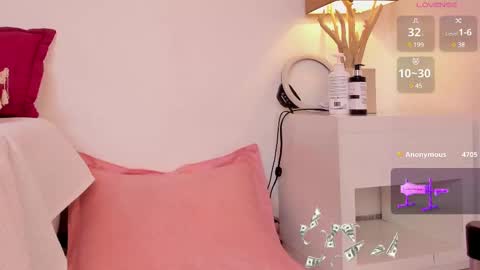 Snapshot of miaebony_ chatting on 02/15/25, 06:12 Call me Mia online show from 02/15/25, 06:12