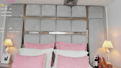 Snapshot of miaebony_ chatting on 10/09/25, 08:40 Call me Mia online show from 10/09/25, 08:40