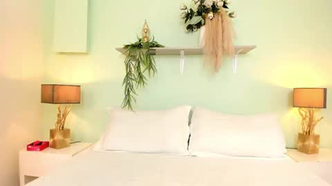 Snapshot of miaebony_ chatting on 04/04/26, 09:45 Call me Mia online show from 04/04/26, 09:45