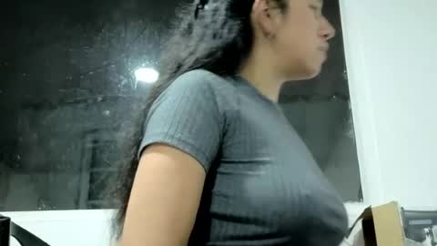 Snapshot of miafix chatting on 06/24/26, 04:55 Mia Carter Schedule 800 - 1430 gtm-5 online show from 06/24/26, 04:55