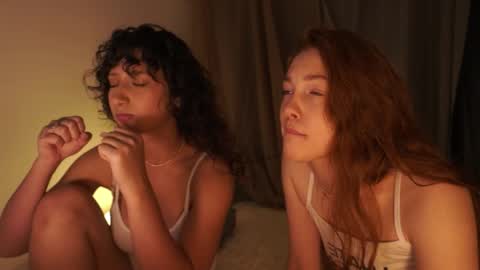 Snapshot of miafleur chatting on 11/22/25, 07:35 Mia online show from 11/22/25, 07:35