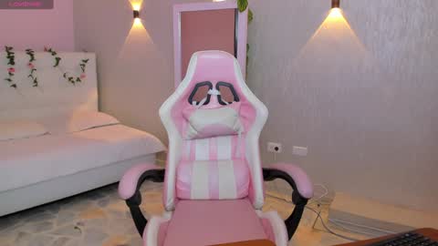 Mia Gomez online show from 01/17/25, 01:03