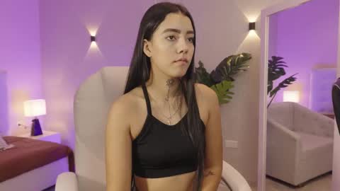 Mia Gomez online show from 11/11/25, 02:06