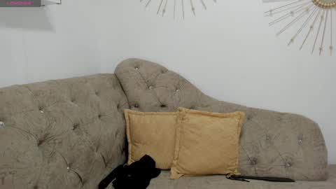 Miah Collins online show from 02/07/25, 05:07