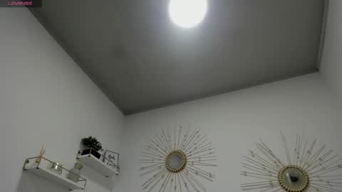 Miah Collins online show from 09/18/25, 11:12