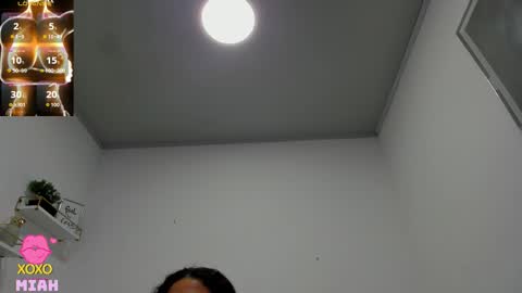 Miah Collins online show from 11/25/25, 11:21