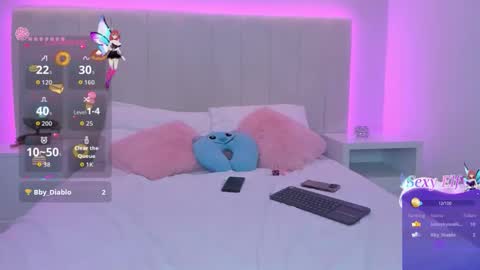 Snapshot of miah_skinny chatting on 05/19/26, 05:30 Mia online show from 05/19/26, 05:30