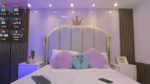 Snapshot of miah_skinny chatting on 05/21/26, 11:39 Mia online show from 05/21/26, 11:39