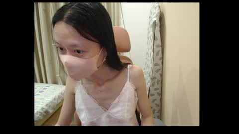 Snapshot of miahchan68 chatting on 05/25/26, 03:40 miahchan68 online show from 05/25/26, 03:40