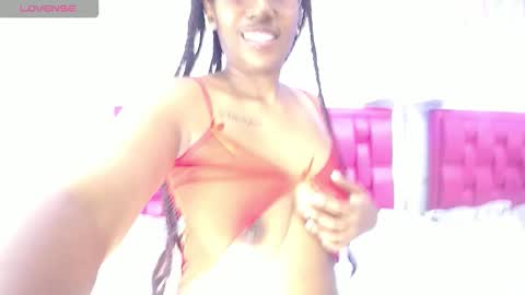 MiahLove31 online show from 11/11/25, 04:34