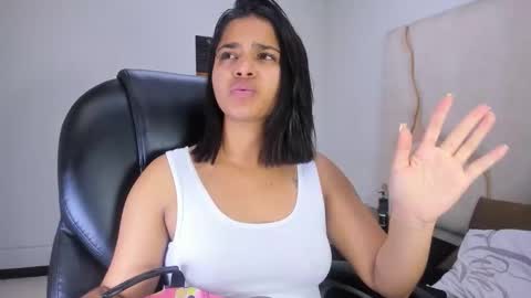 Snapshot of miahsex69 chatting on 10/22/25, 02:45 miahsex69 online show from 10/22/25, 02:45