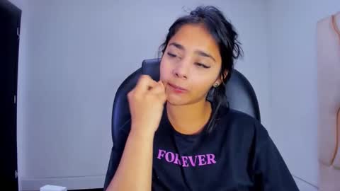 Snapshot of miahsex69 chatting on 11/22/25, 04:22 miahsex69 online show from 11/22/25, 04:22