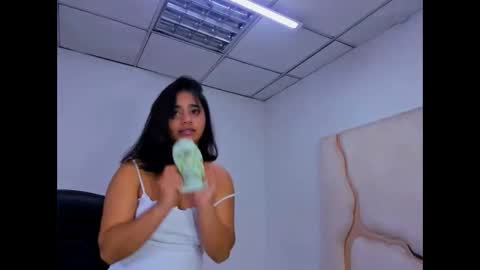 Snapshot of miahsex69 chatting on 11/24/25, 03:50 miahsex69 online show from 11/24/25, 03:50