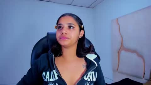 Snapshot of miahsex69 chatting on 11/26/25, 05:08 miahsex69 online show from 11/26/25, 05:08