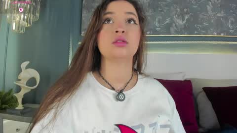 Mia  online show from 06/08/26, 03:40