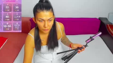 Mia Kittyy online show from 10/05/25, 04:16