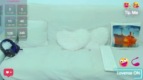 Snapshot of miakittyy chatting on 05/13/26, 09:11 Mia Kittyy online show from 05/13/26, 09:11