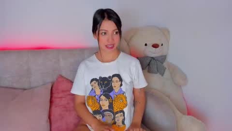 miakris1 online show from 03/08/25, 12:09