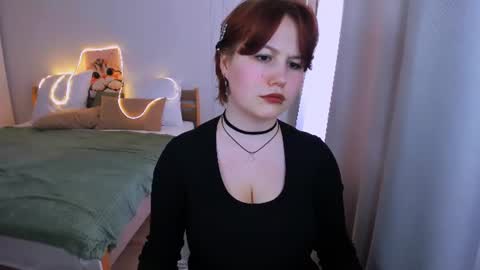 Snapshot of mialacrice chatting on 06/27/26, 11:37 mialacrice online show from 06/27/26, 11:37