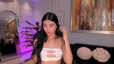 Snapshot of mialaurence_ chatting on 11/04/25, 07:24 Call me Mia online show from 11/04/25, 07:24