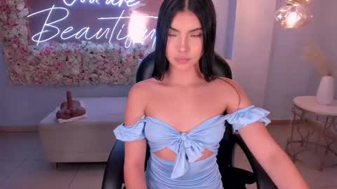 Call me Mia  online show from 03/24/26, 08:03
