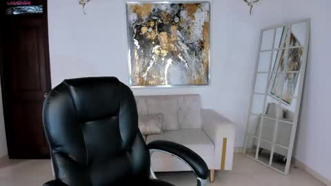 Call me Mia  online show from 05/03/26, 05:08