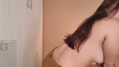 Mia online show from 06/19/26, 01:59