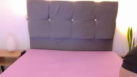 Snapshot of miamackleyn_ chatting on 06/13/26, 10:13 MIA online show from 06/13/26, 10:13