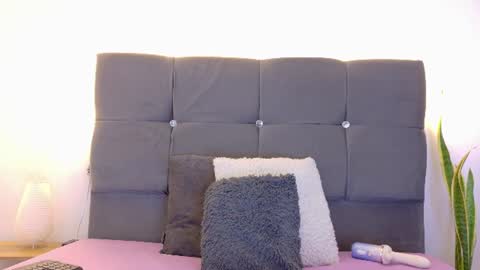 Snapshot of miamackleyn_ chatting on 07/05/26, 01:18 MIA online show from 07/05/26, 01:18