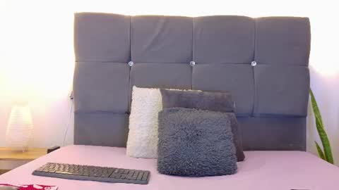 Snapshot of miamackleyn_ chatting on 07/14/26, 12:44 MIA online show from 07/14/26, 12:44