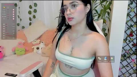 mia 600am-1000am Colombia time online show from 03/02/25, 02:30