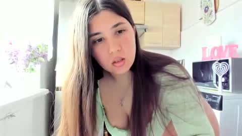 Snapshot of miamarrone chatting on 05/10/26, 01:38 MiaMarrone online show from 05/10/26, 01:38