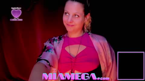 Snapshot of miamega chatting on 04/16/26, 10:56 Mia online show from 04/16/26, 10:56