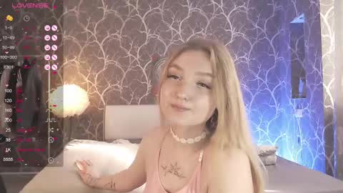 Mia online show from 05/09/26, 02:55