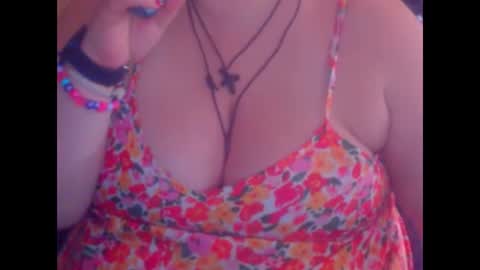 maya online show from 11/02/25, 10:06