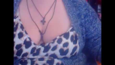 maya online show from 11/08/25, 10:37