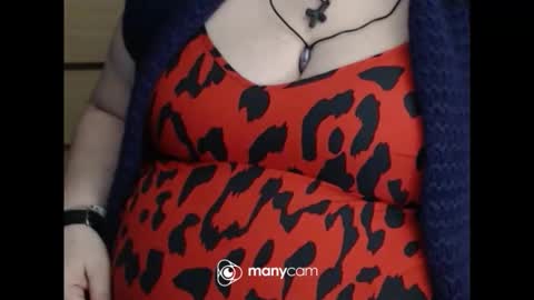 Snapshot of miamimistress chatting on 05/16/26, 01:43 maya online show from 05/16/26, 01:43