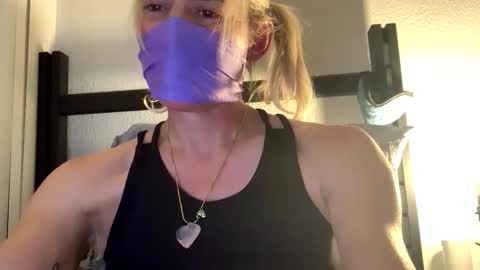 Snapshot of miamitransgirl305 chatting on 02/24/26, 04:43 miamitransgirl305 online show from 02/24/26, 04:43