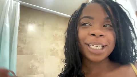 Snapshot of miamiworld chatting on 01/06/25, 03:51 MiamiWorld online show from 01/06/25, 03:51