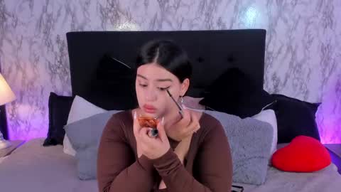 Mia   -5 7001400 Follow  online show from 06/02/26, 01:13