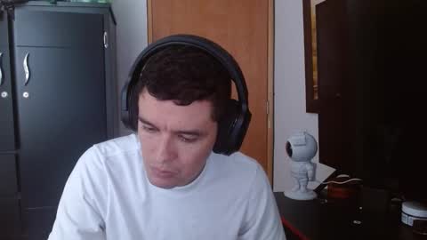 Snapshot of miaou_miaou chatting on 02/11/25, 08:42 miaou_miaou online show from 02/11/25, 08:42