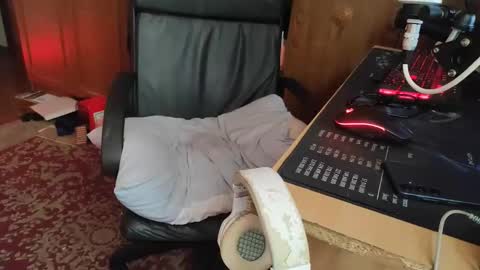 Kristien online show from 05/01/26, 03:27
