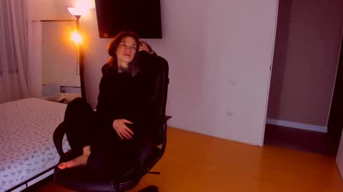 Snapshot of miapaw chatting on 11/01/25, 07:49 Mia online show from 11/01/25, 07:49