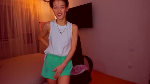 Snapshot of miapaw chatting on 02/09/26, 07:40 Mia online show from 02/09/26, 07:40