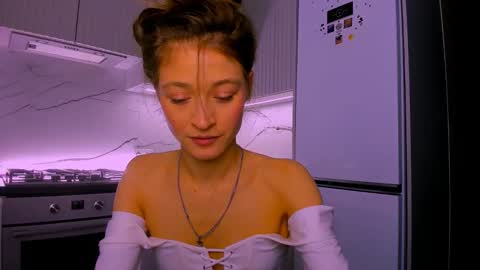 Snapshot of miapaw chatting on 02/22/26, 07:45 Mia online show from 02/22/26, 07:45