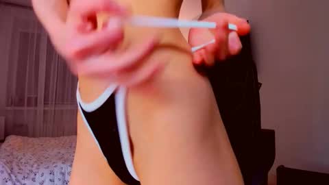 Snapshot of miapaw chatting on 04/08/26, 07:58 Mia online show from 04/08/26, 07:58