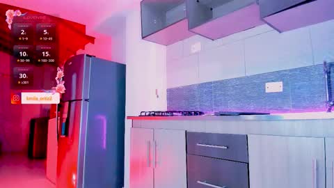 miapink_ofi_ online show from 09/23/25, 12:13