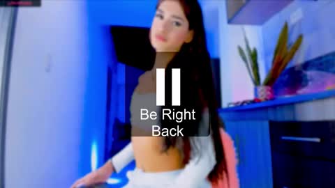 miapink_ofi_ online show from 09/25/25, 12:25