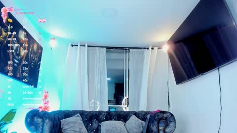 miapink_ofi_ online show from 12/16/25, 11:32